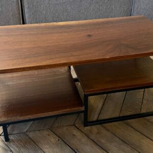 Table basse style industriel (métal et bois)