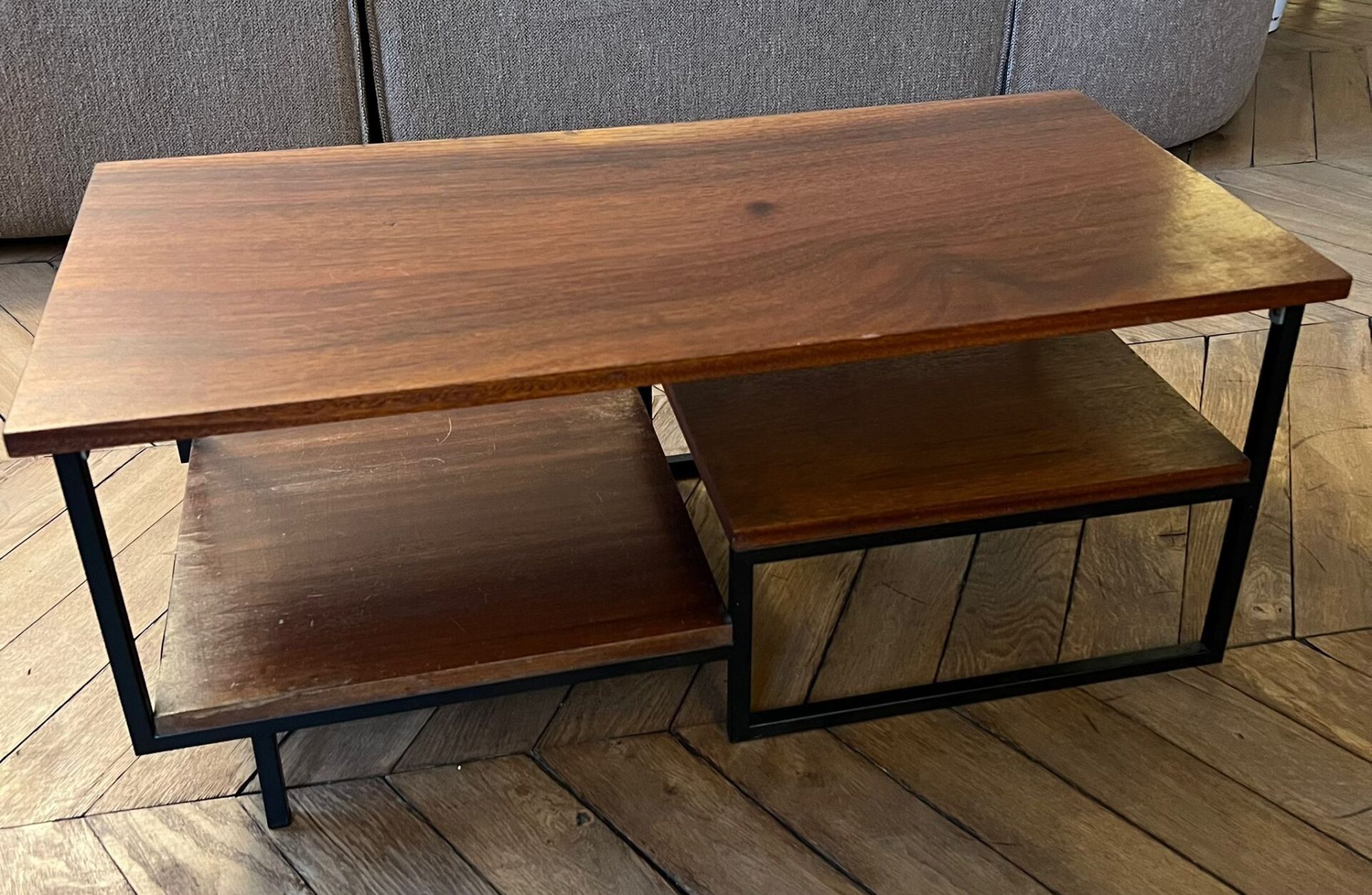 Table basse style industriel (métal et bois) – Image 2