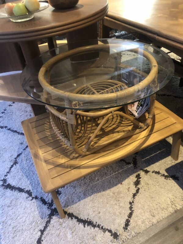 Table basse en rotin et verre – Image 5