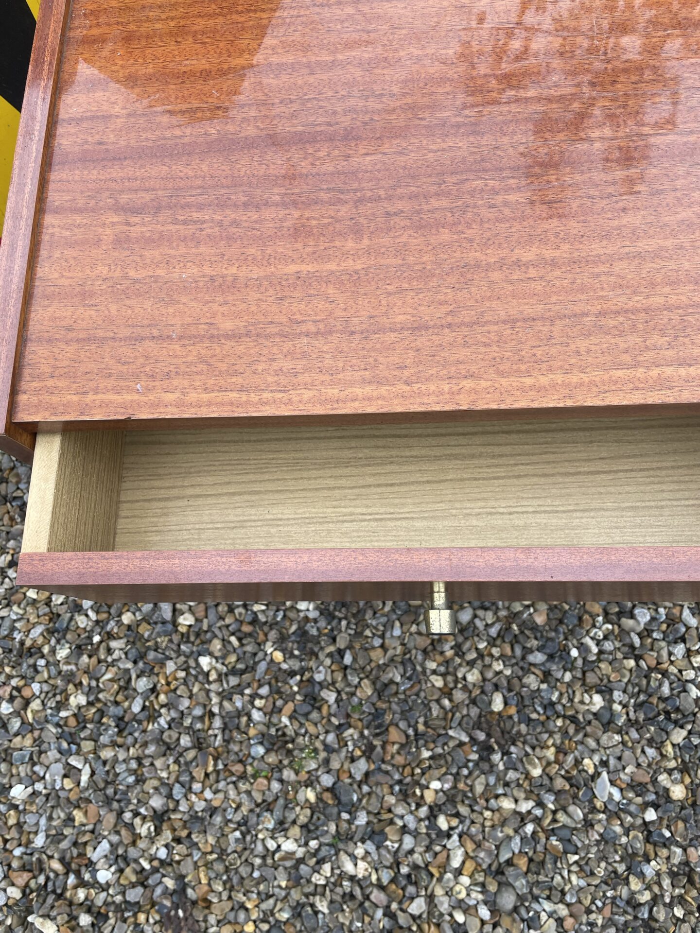 Table de chevet années 70 – Image 3