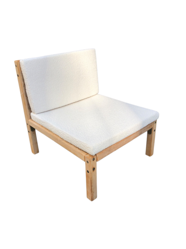 Chauffeuse en tissu bouclette blanc