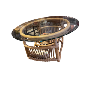 Table basse en rotin et verre transparent