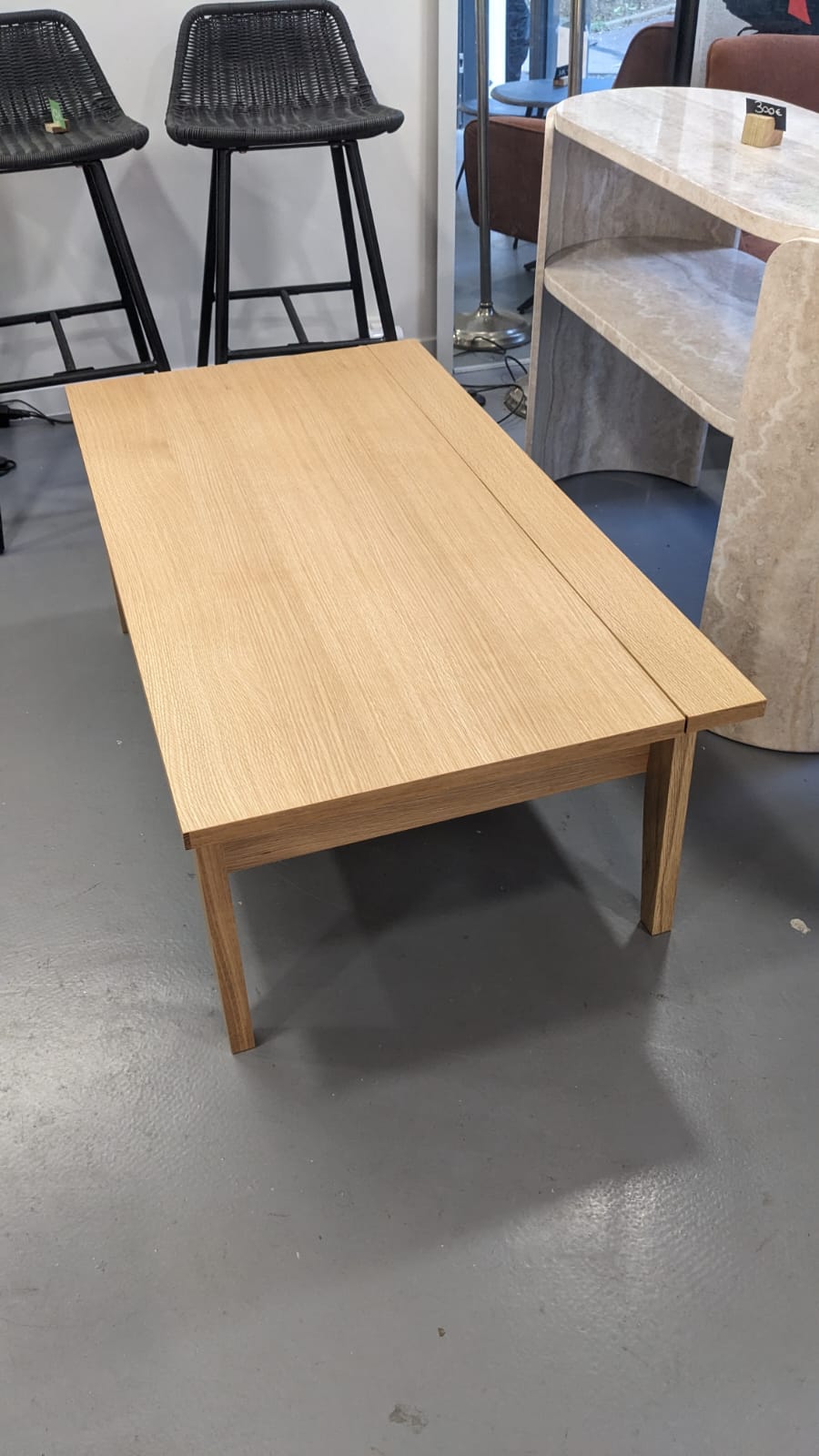 Table basse en bois avec plateau relevable – Image 4