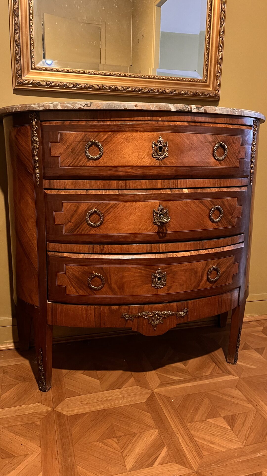 Commode 3 tiroirs avec plateau en marbre – Image 3