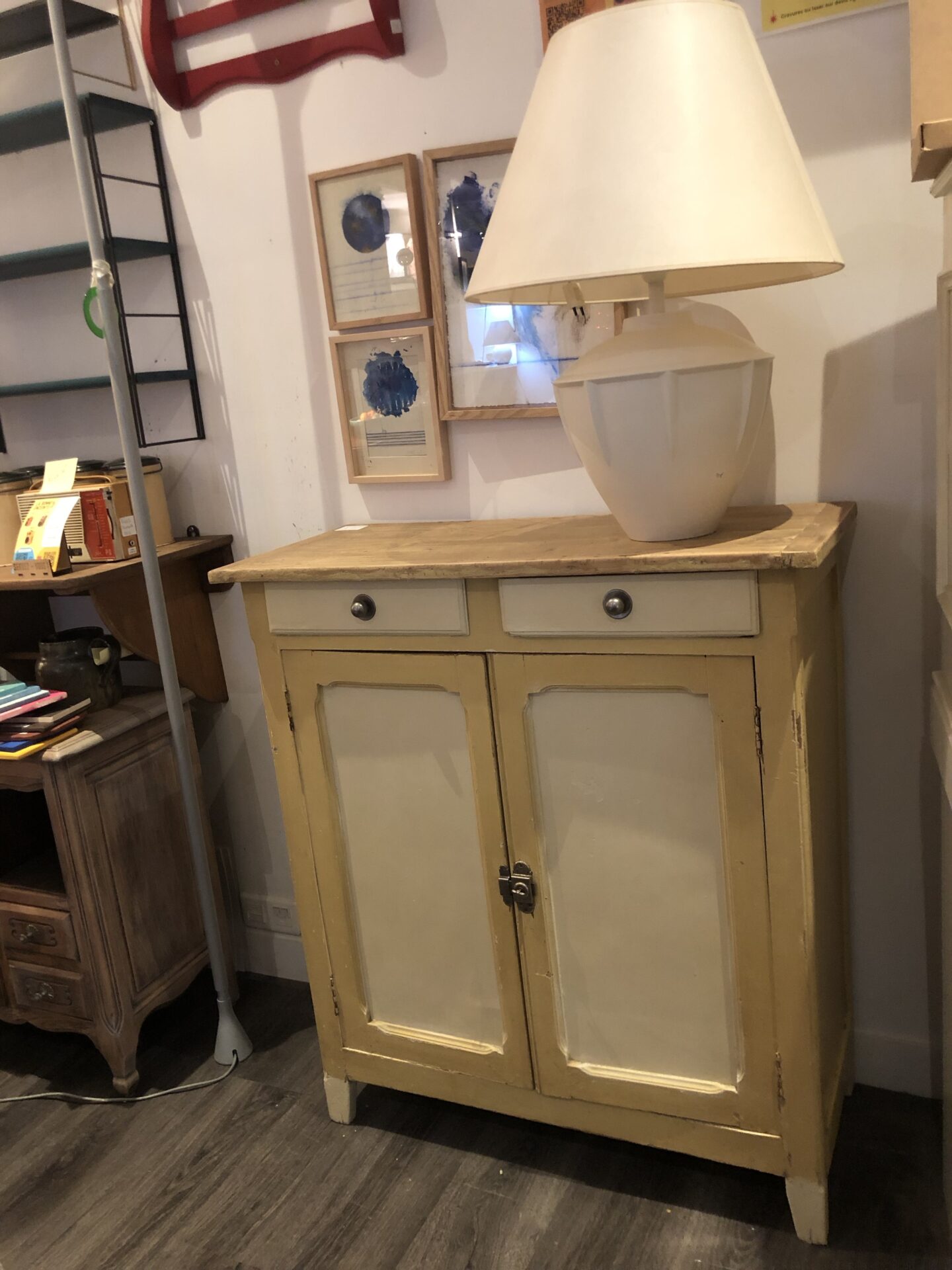 Buffet parisien patine jaune et blanc lin – Image 2