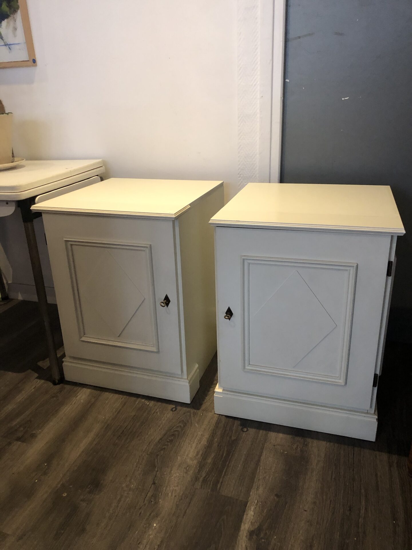 Paire de tables de chevet blanc – Image 3