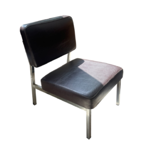 Fauteuil vintage skaï marron foncé et chrome
