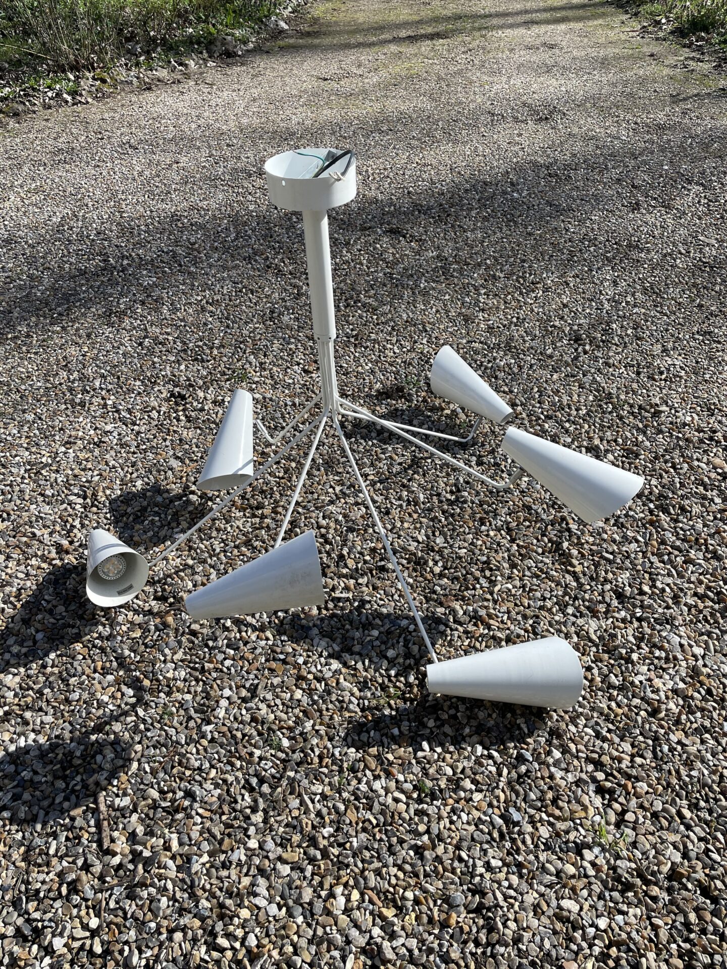 Plafonnier vintage 6 bras orientables en metal blanc – Image 7