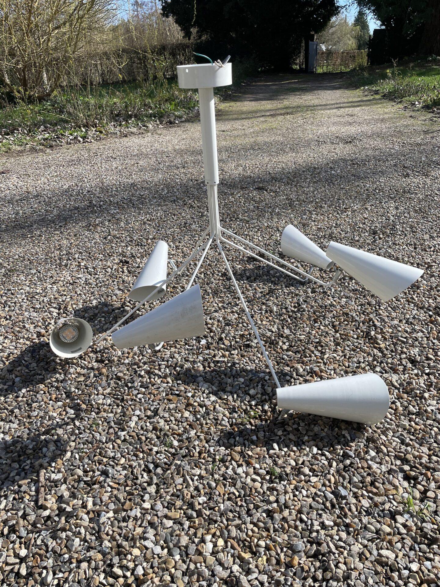 Plafonnier vintage 6 bras orientables en metal blanc – Image 6