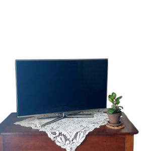 Coffre en bois verni