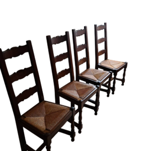 4 chaises en bois et paille