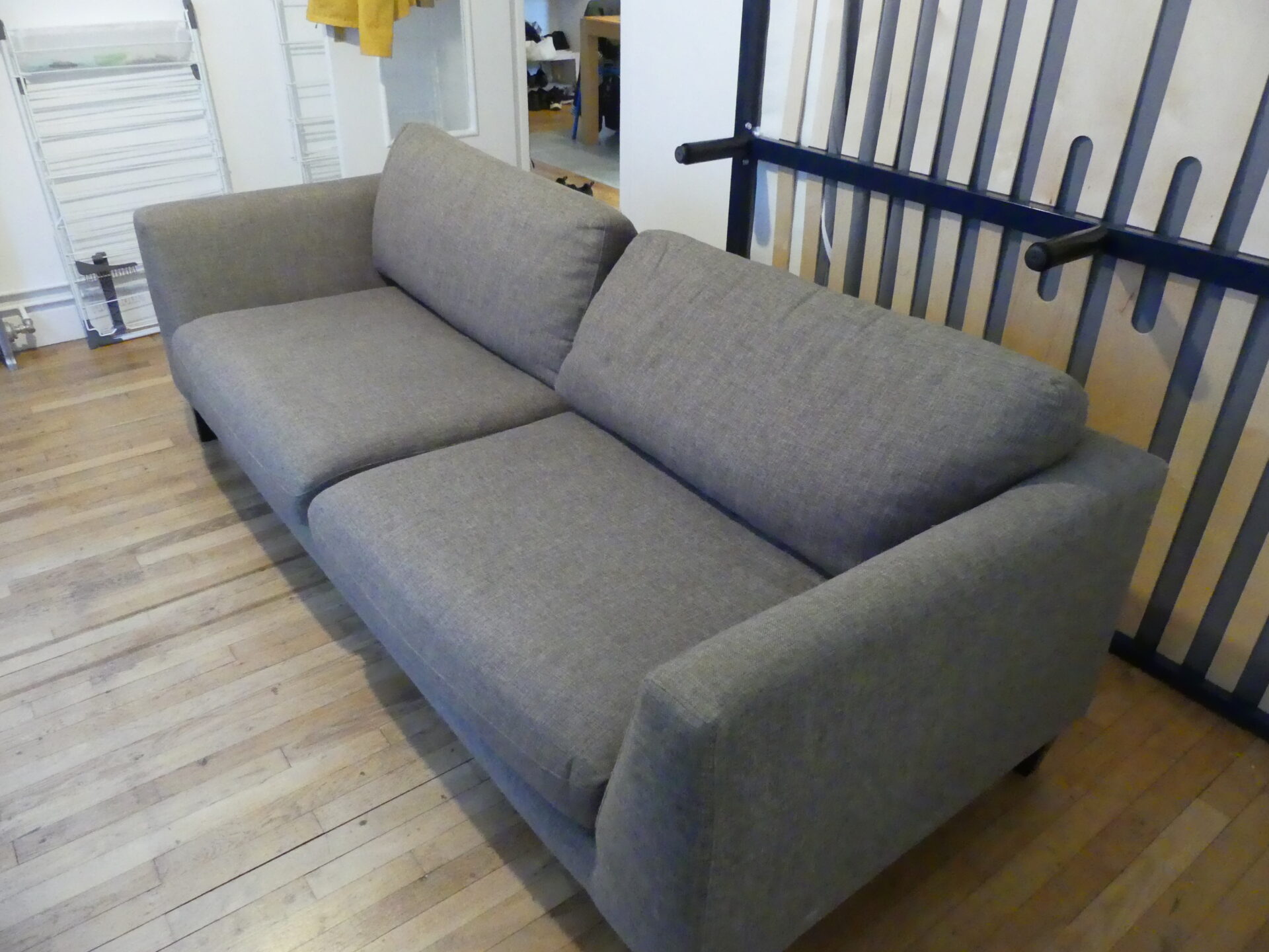 Vends canapé textile gris chiné 3 places – Image 3