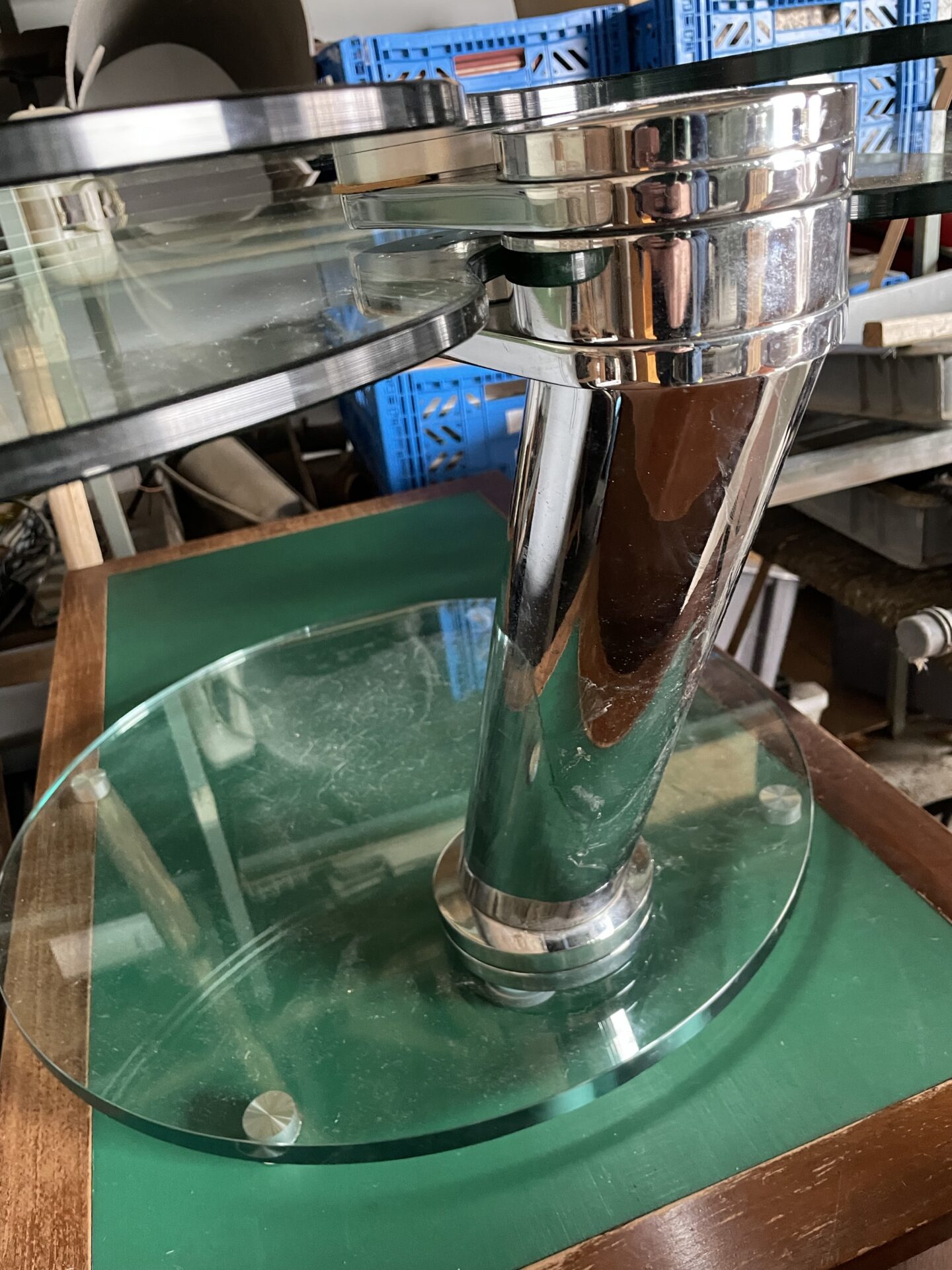 Table basse en verre et chrome extensible papillon – Image 4