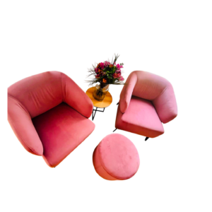 Paire de fauteuils et un pouf