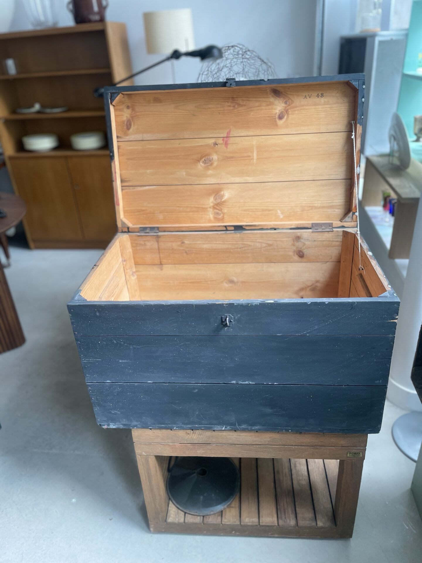 Coffre en bois noir – Image 3
