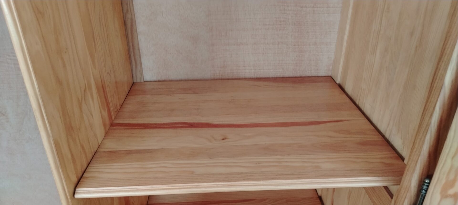 Armoire ancienne en pin – Image 5