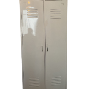 Armoire métallique blanche