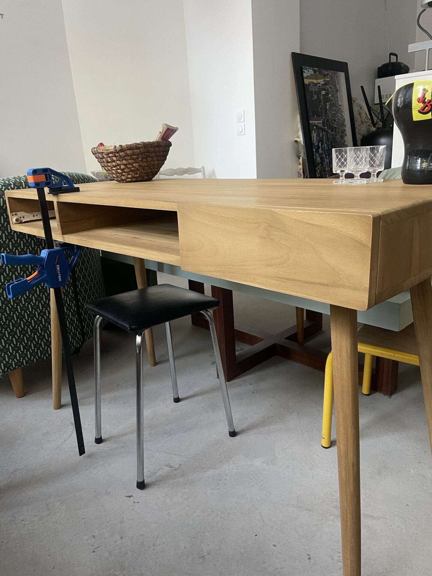Bureau en teck massif modèle ISAURE – Image 2