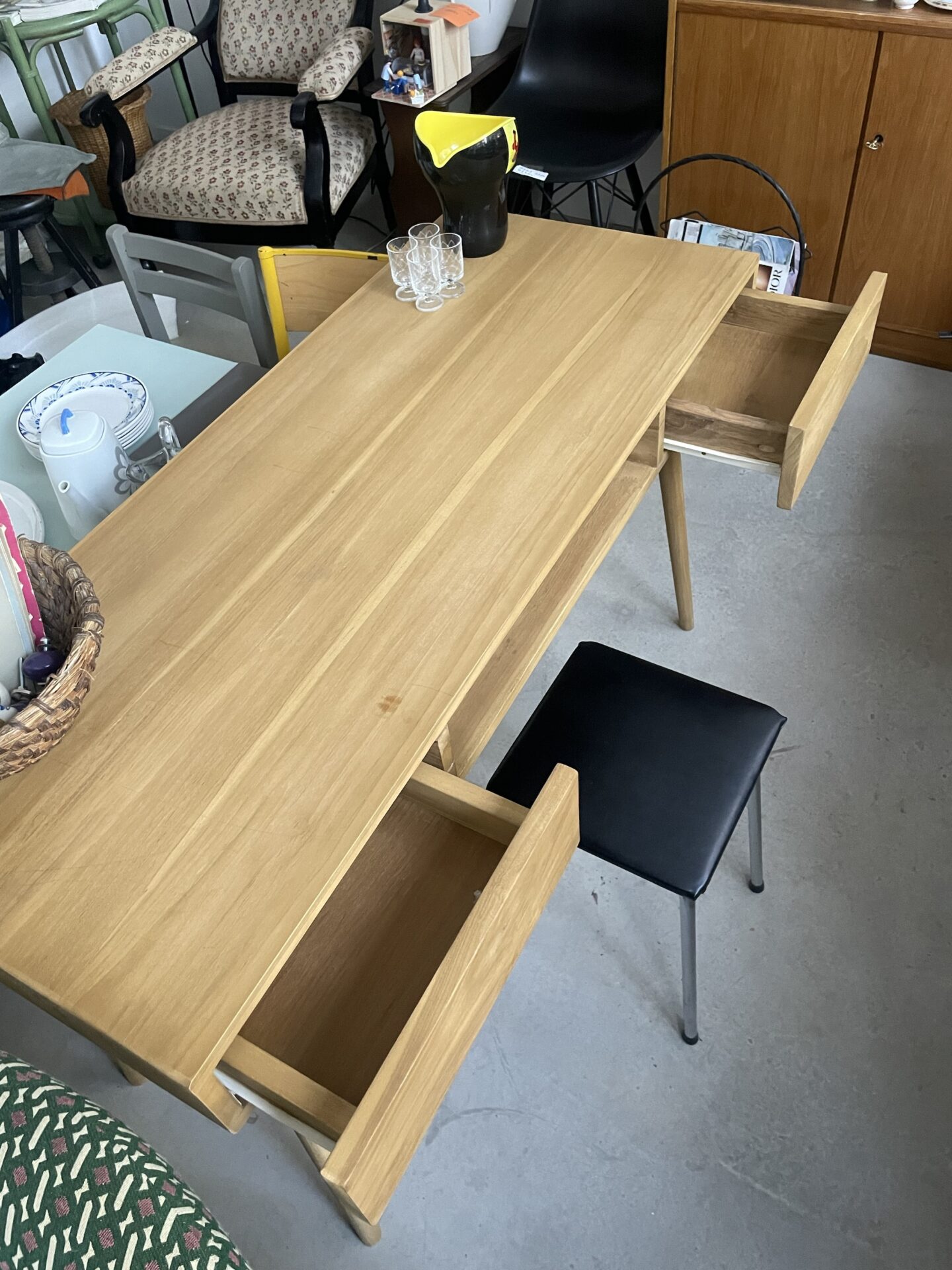 Bureau en teck massif modèle ISAURE – Image 8