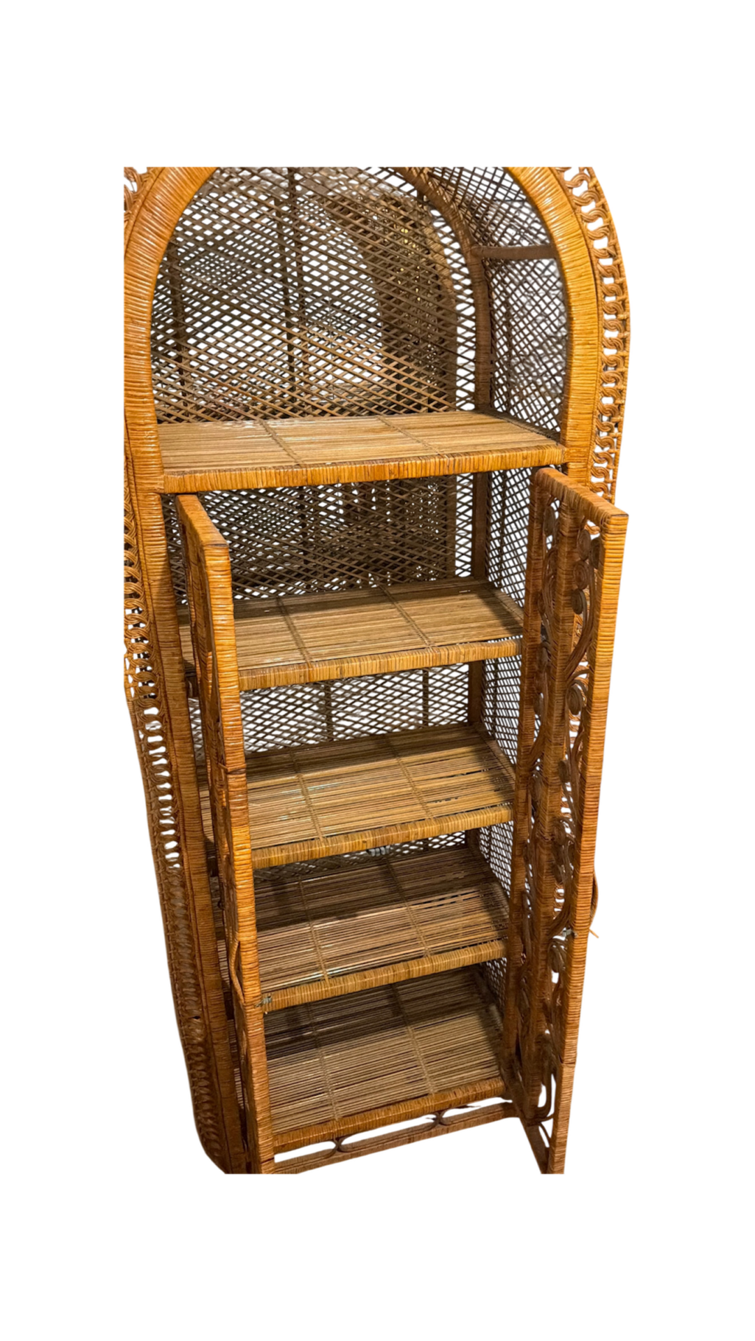 Armoire en osier tressé des années 60