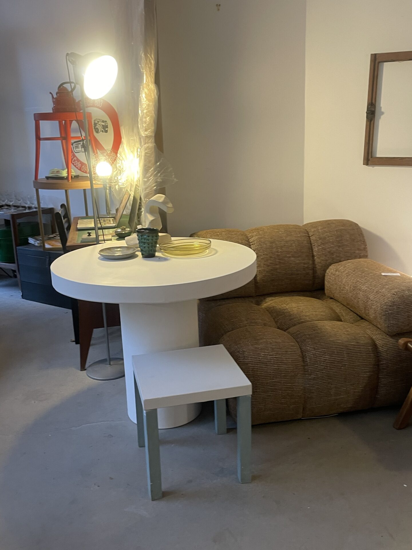 Table en ciment blanc int / ext – Image 4