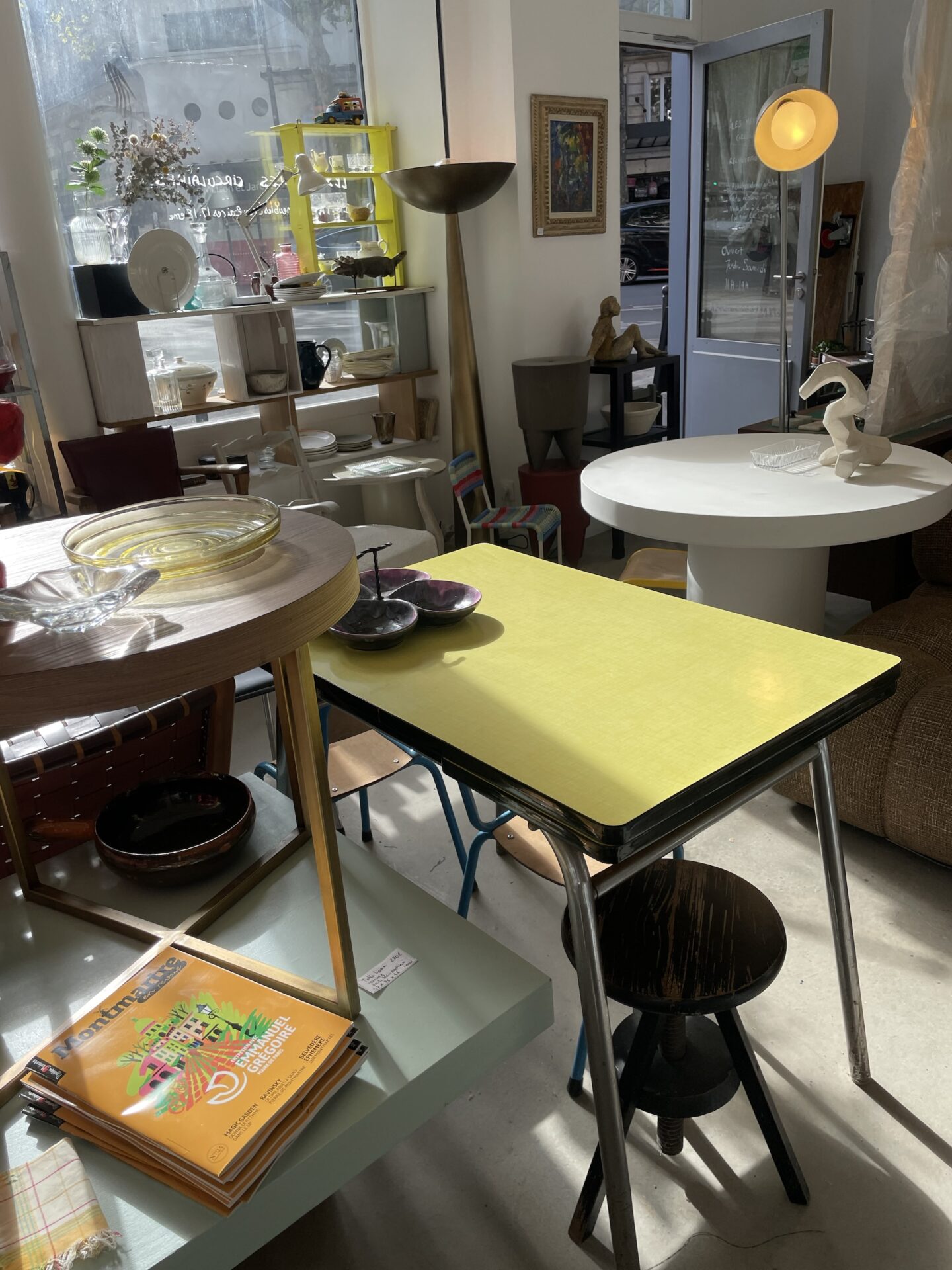 Table Formica jaune et 2 rallonges – Image 3
