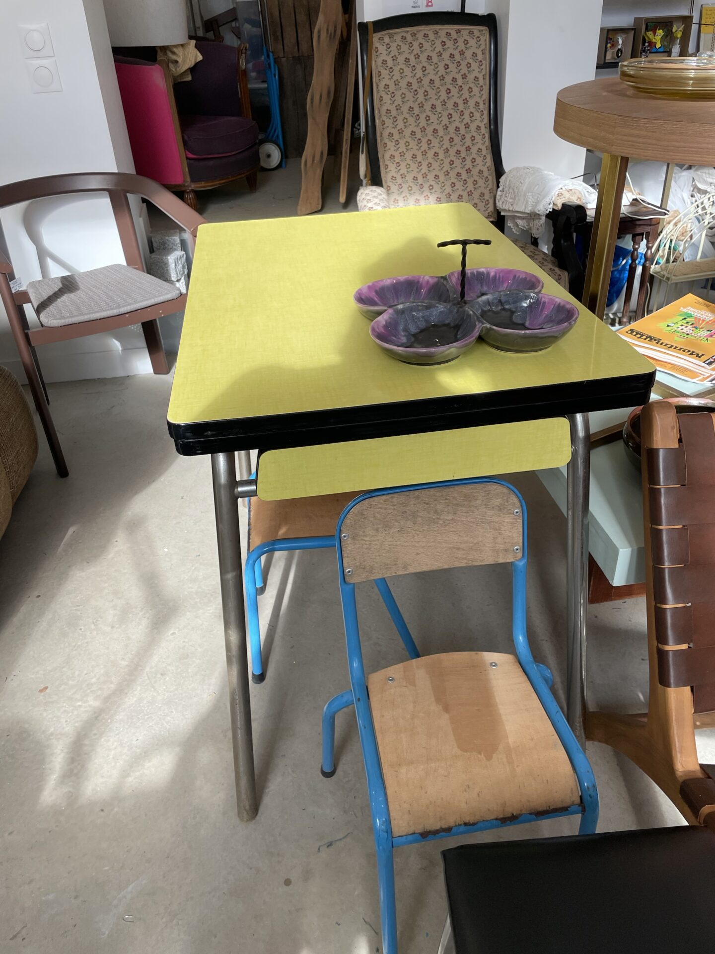 Table Formica jaune et 2 rallonges – Image 5