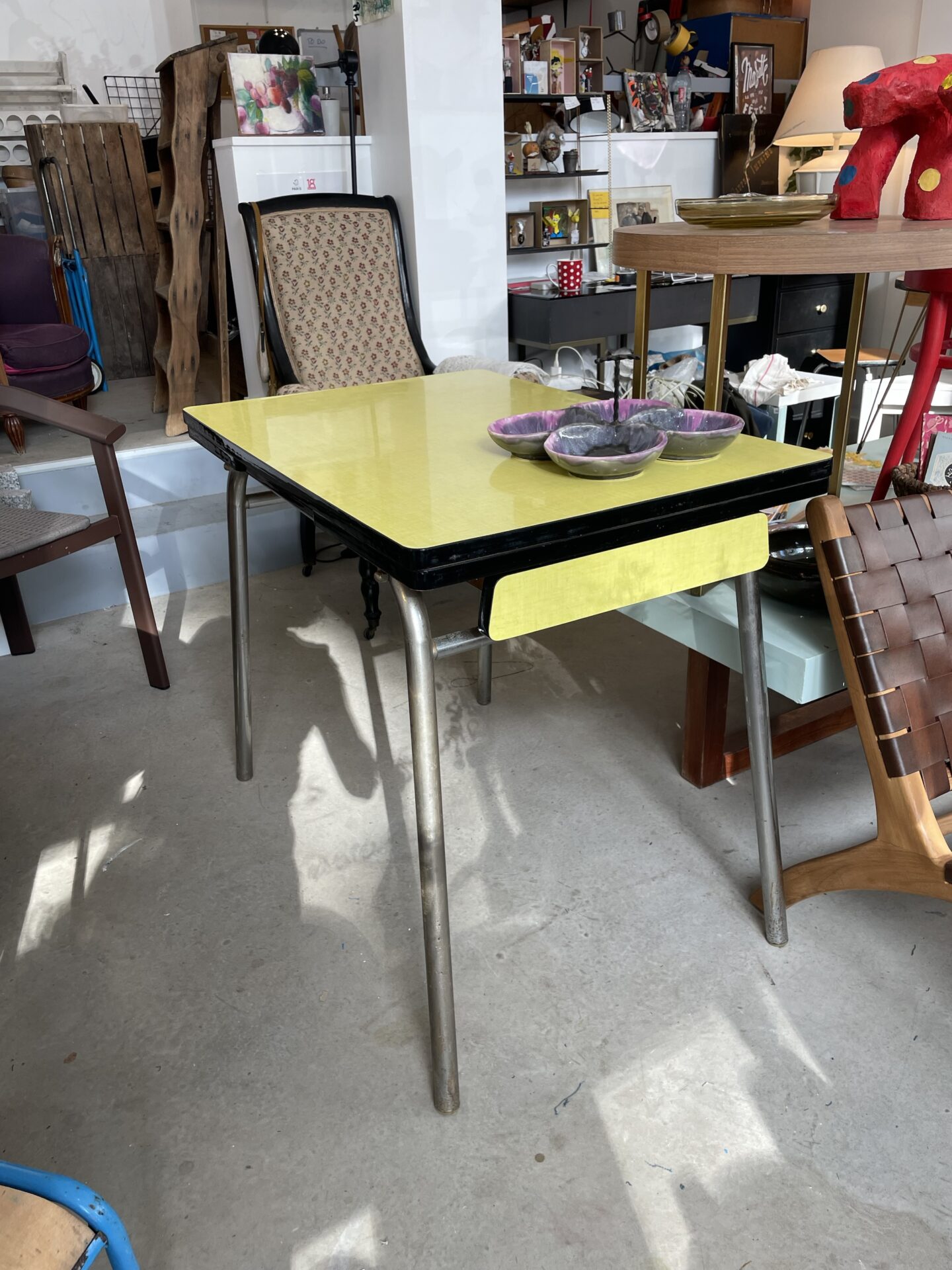 Table Formica jaune et 2 rallonges – Image 7